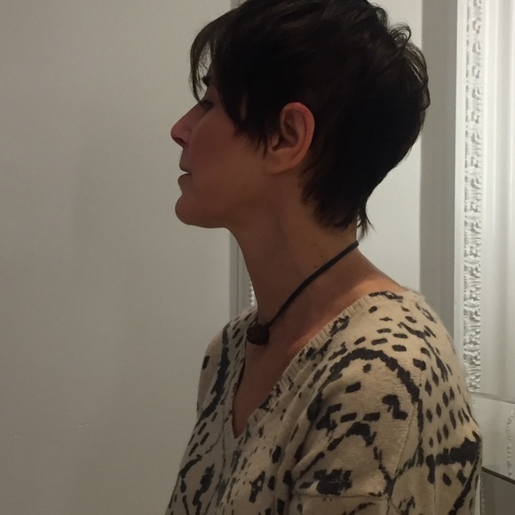 Meet your Posher, Lynne - Picture 1 of 3